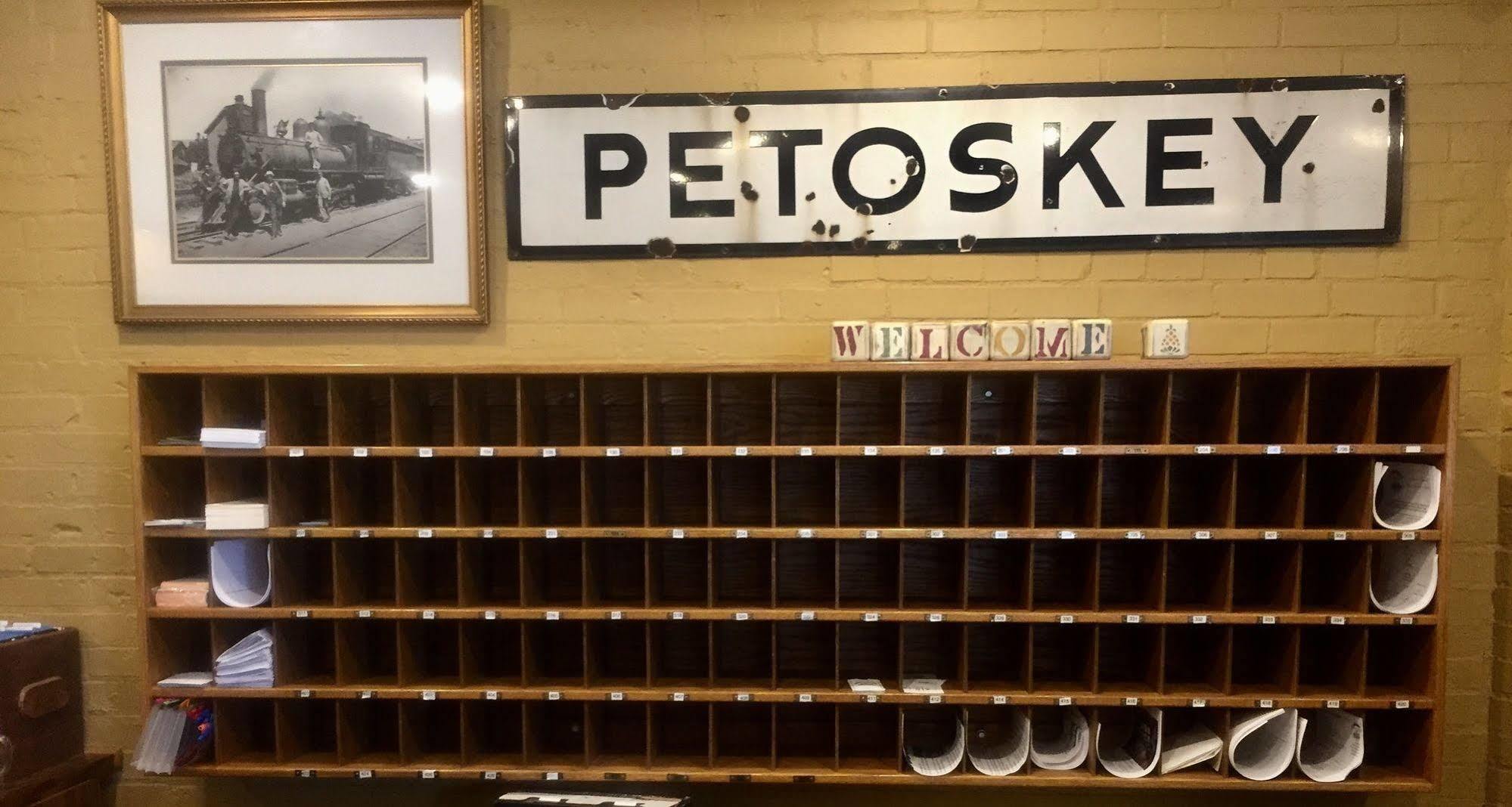 Perry Hotel Petoskey Extérieur photo